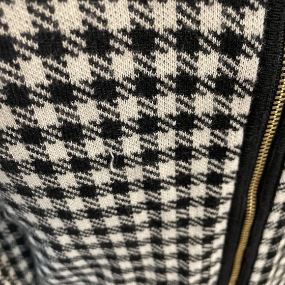 Sassy Black and White Sweater - Picture 6 of 6